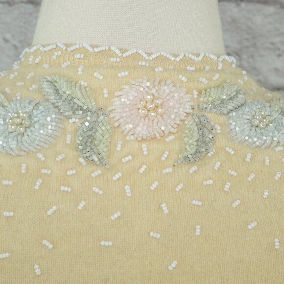 Vintage 40s Lambswool Angora Hand Beaded Cardigan Sweater - Picture 7 of 9